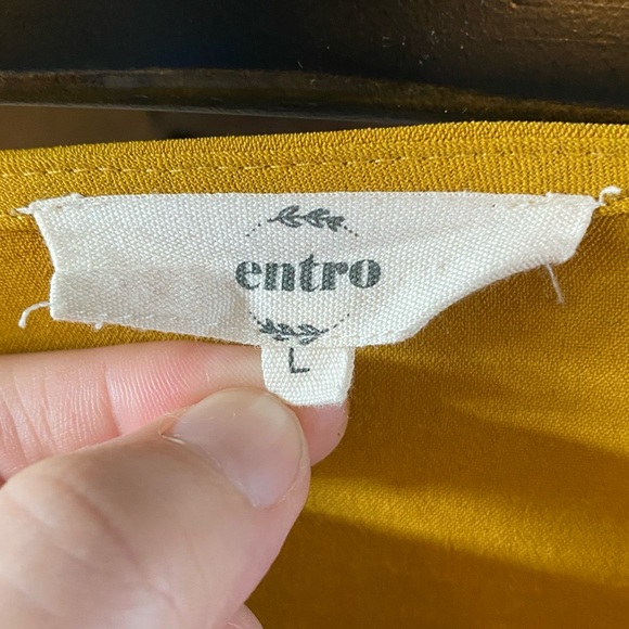 ☀️🌻 Mustard Blouse 🌻☀️ - Picture 4 of 5